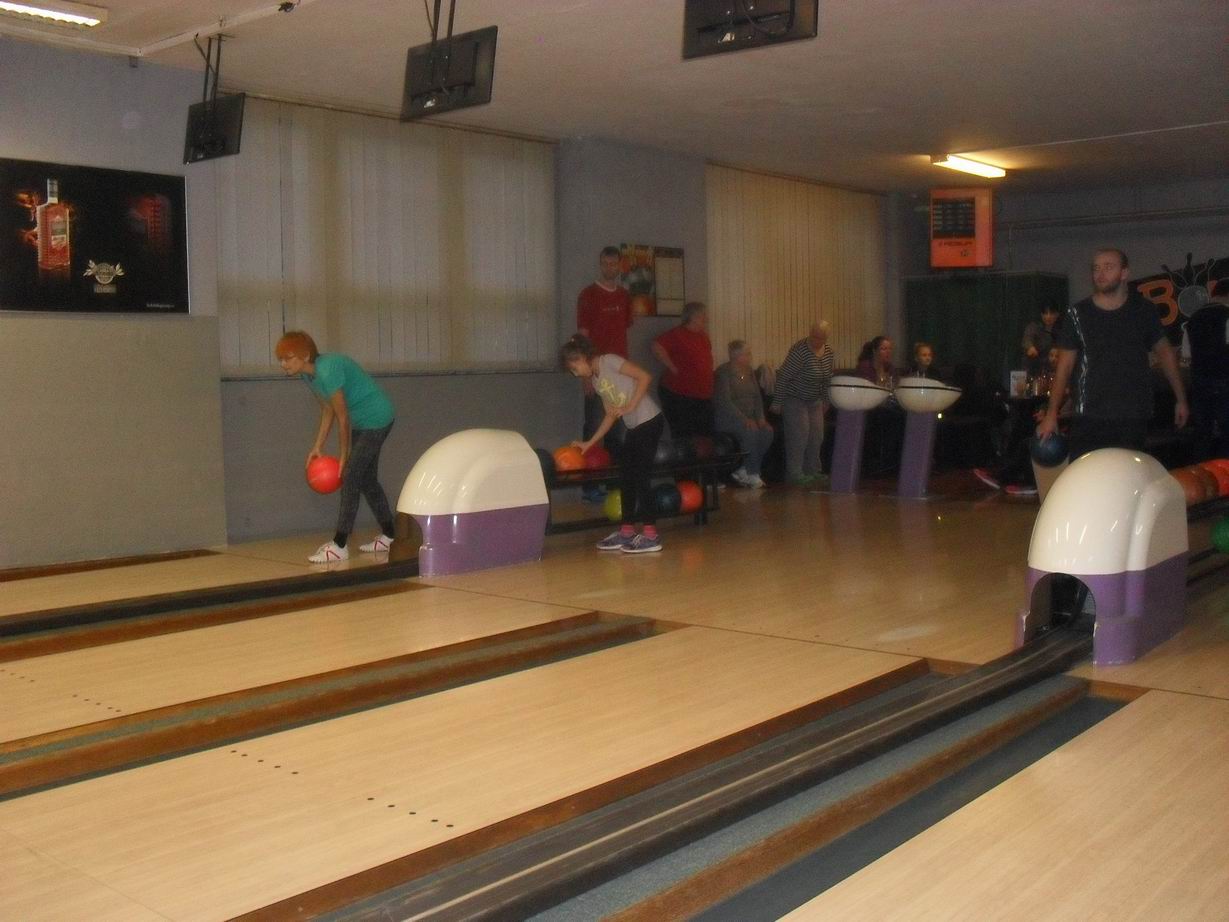 VÍKENDOVÝ BOWLING 06