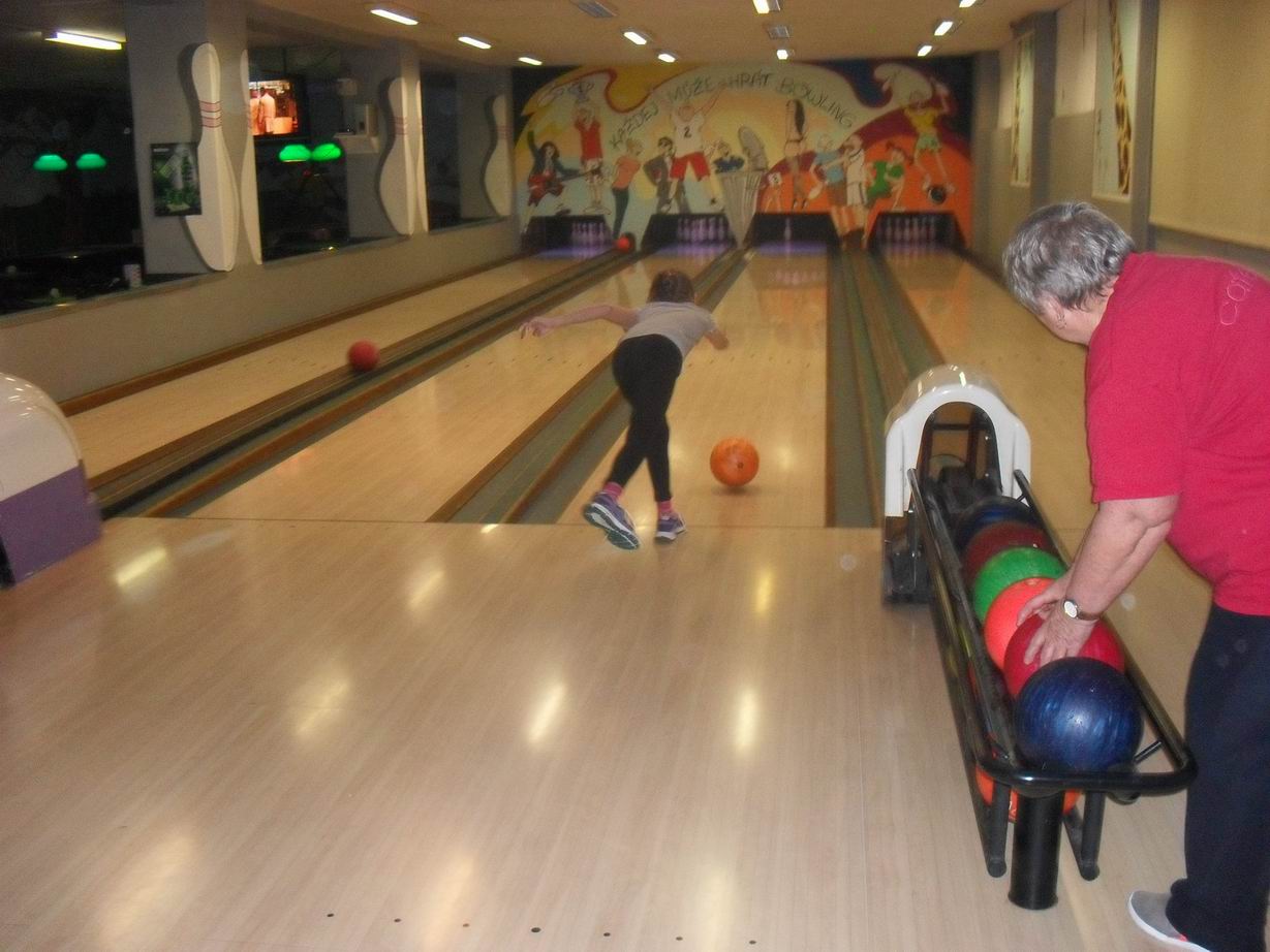 VÍKENDOVÝ BOWLING 07