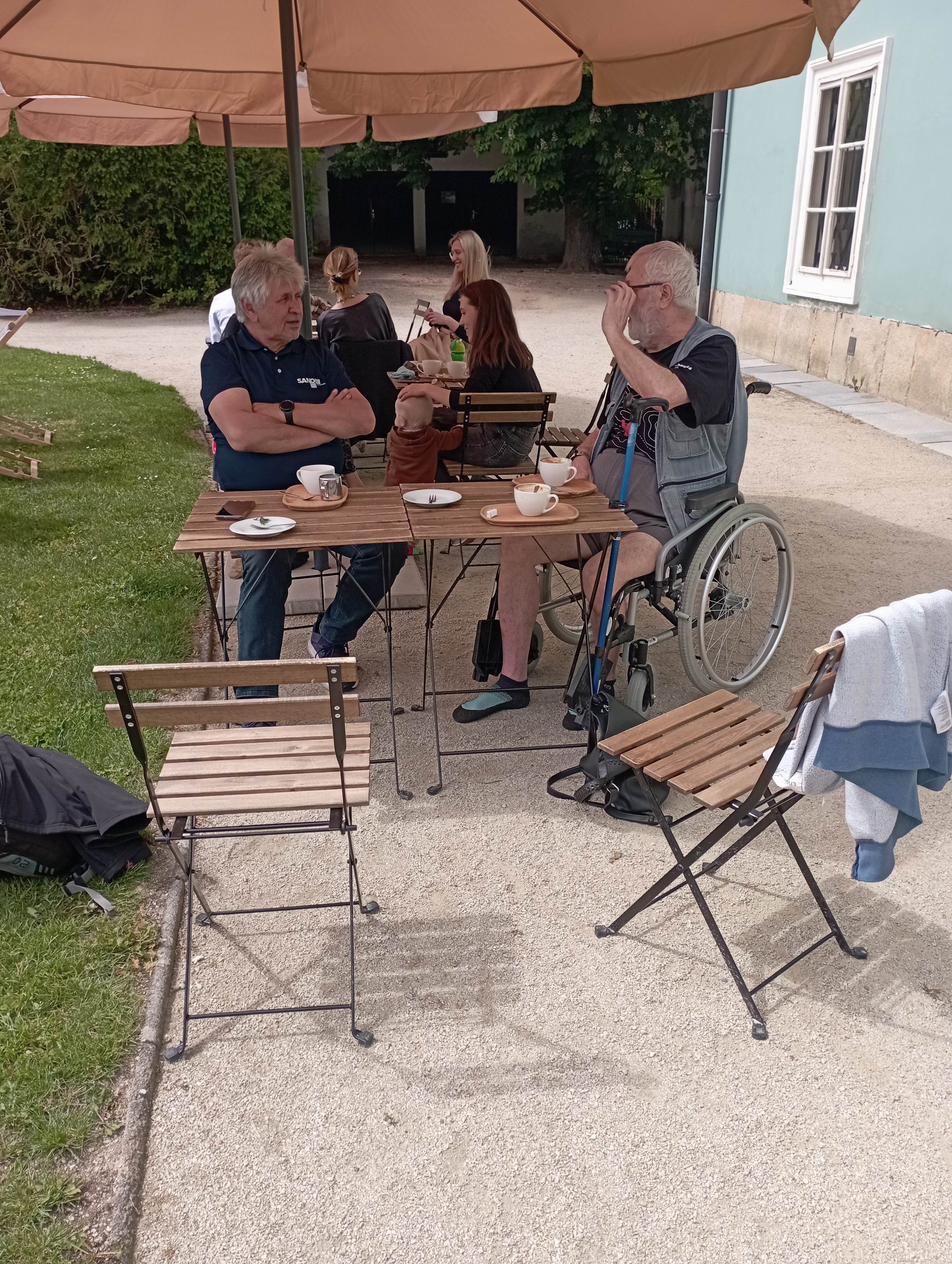 20 výstava ROZTROUŠENÁ KRÁSA