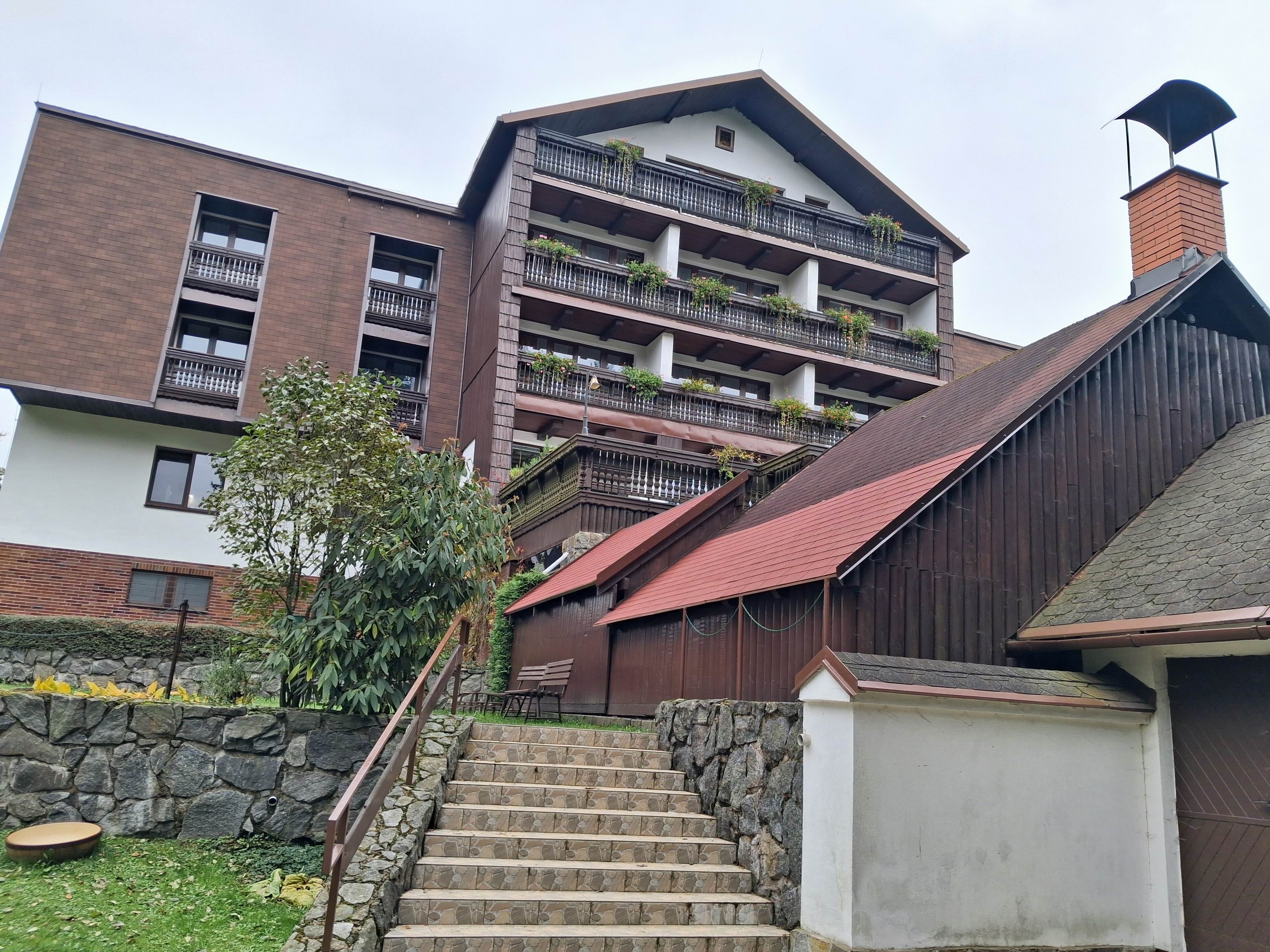 19 PODZIMNÍ REKONDICE-HOTEL PAVLA