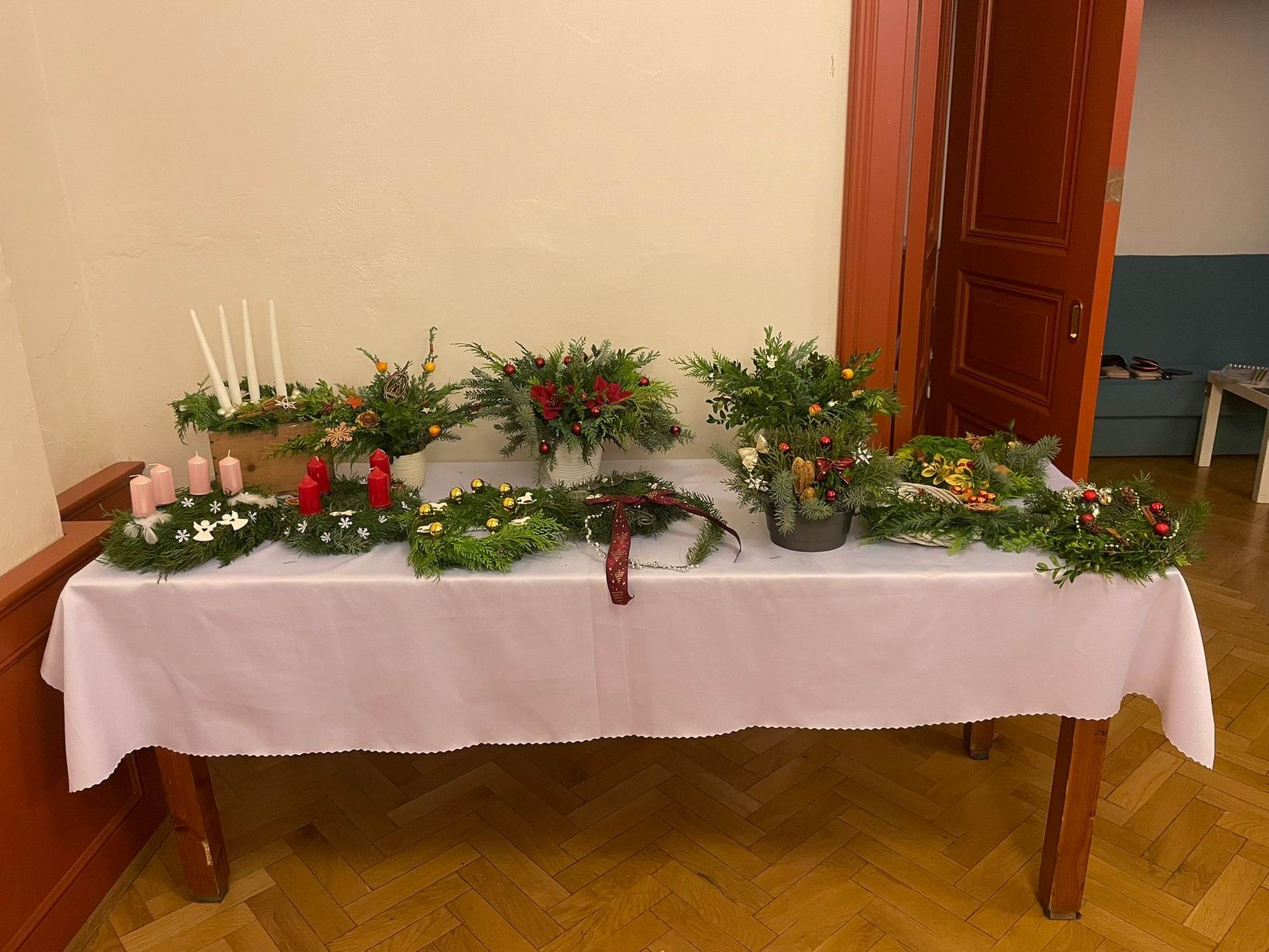 14 ADVENTNÍ VĚNCE - PRACOVNÍ TERAPIE