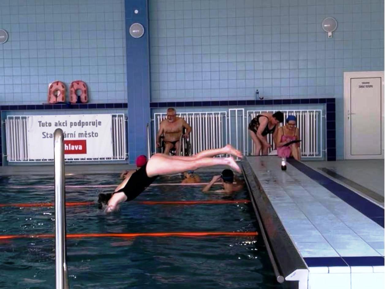 029 NAŠE PLAVÁNÍ PŘES COOKOVU ÚŽINU