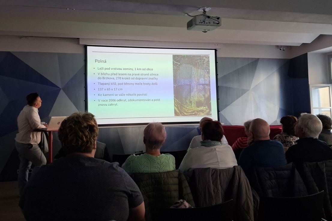 21 HRANIČNÍ A SMÍRČÍ KAMENY