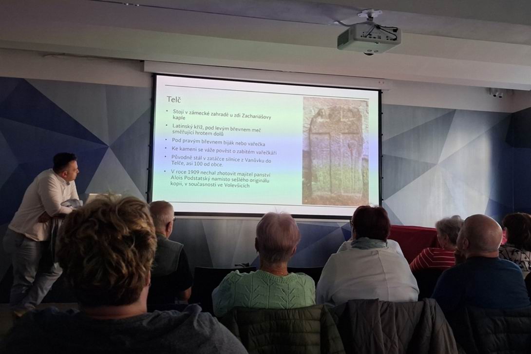 30 HRANIČNÍ A SMÍRČÍ KAMENY