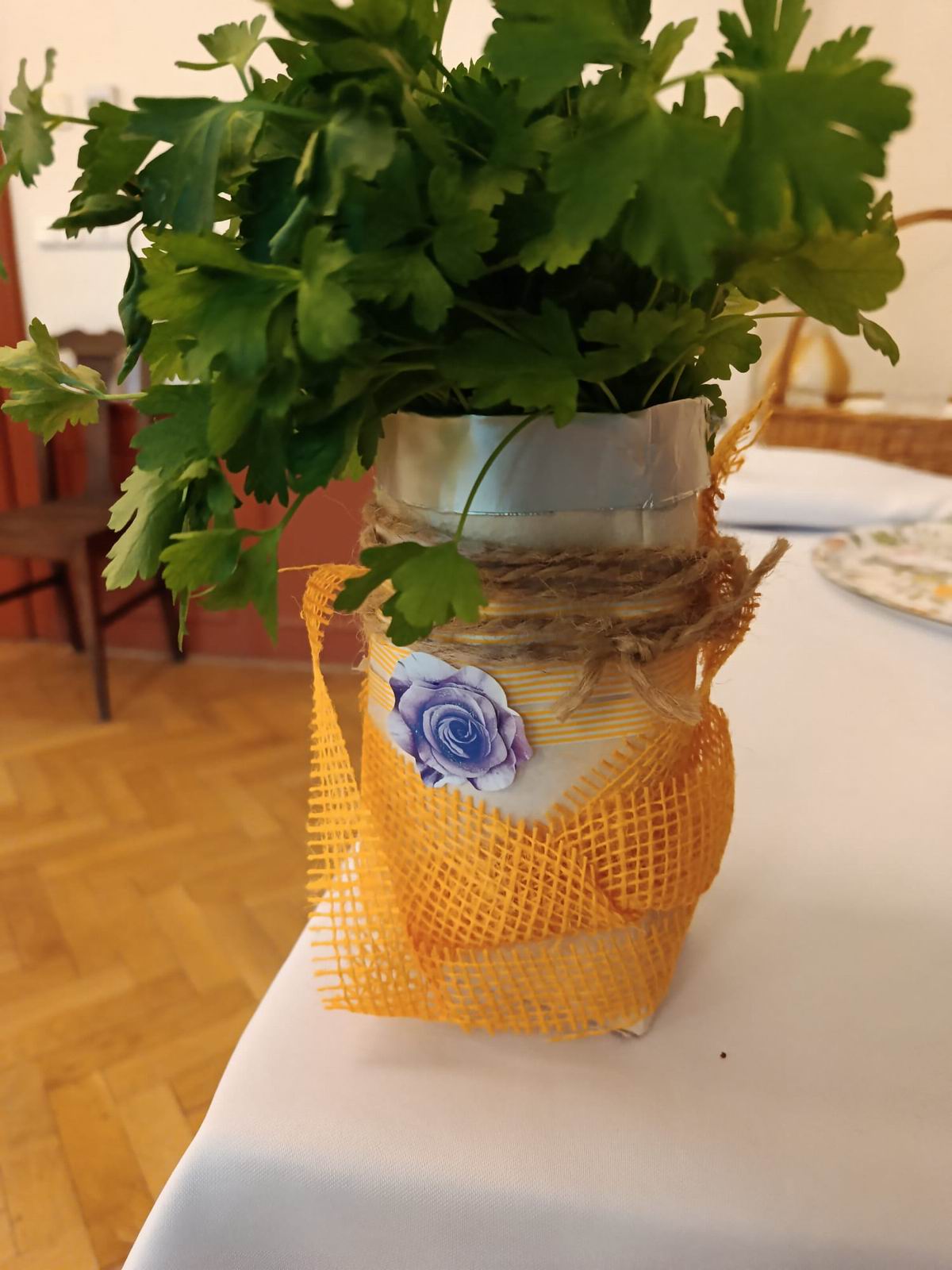 15 KVĚTINÁČE Z TERAPAKŮ A PALOUČKY