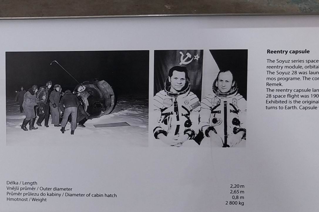 026. letecké muzeum Kbely a zámek Veltrusy