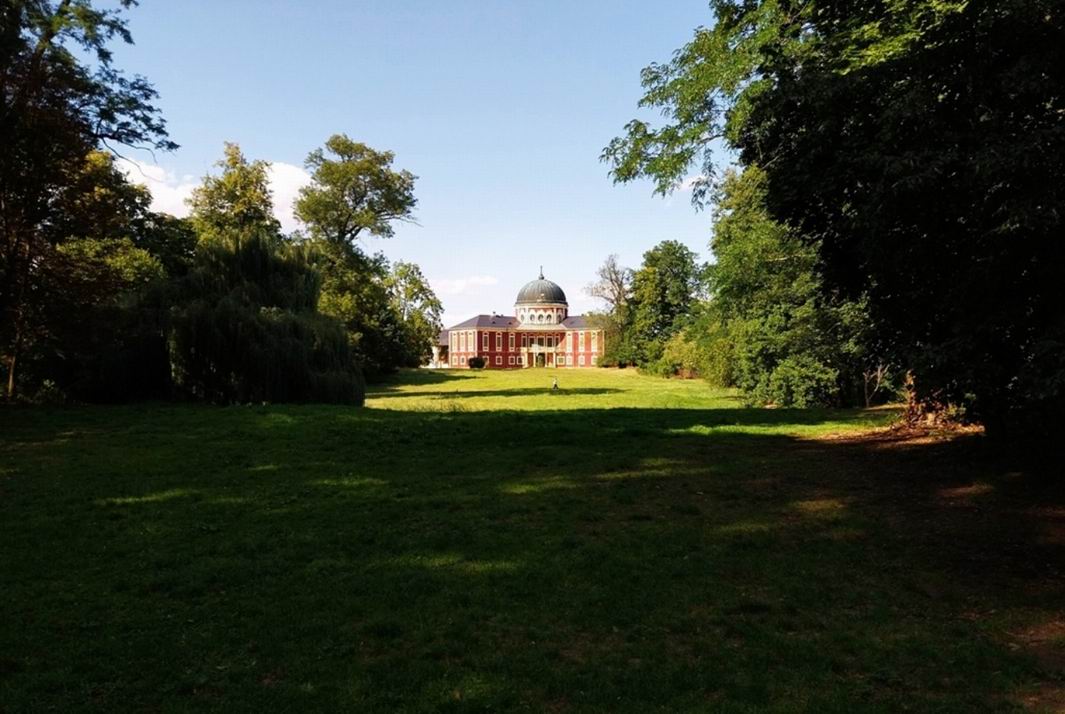 082. letecké muzeum Kbely a zámek Veltrusy
